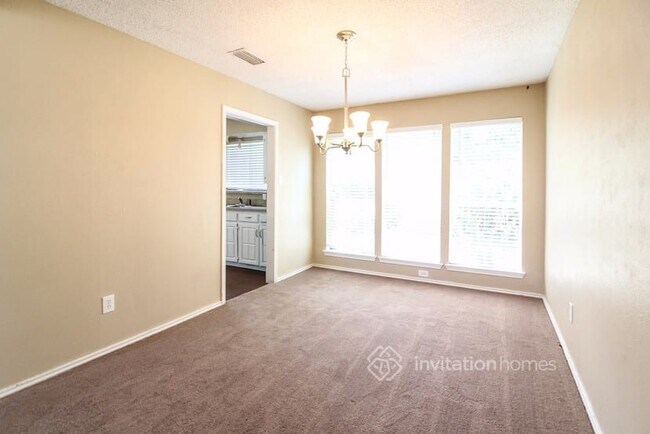 Building Photo - 5345 Heather Glen Dr