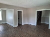 Building Photo - $1195 - 3 bedroom/ 2 bathroom plus bonus r...