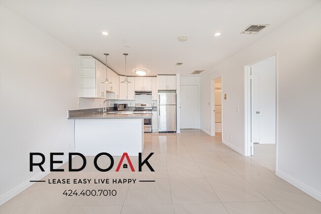 Building Photo - 3540 Fletcher Dr