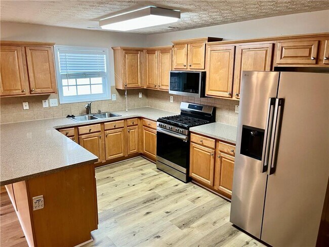 Building Photo - 283 Grand Ashbury Ln