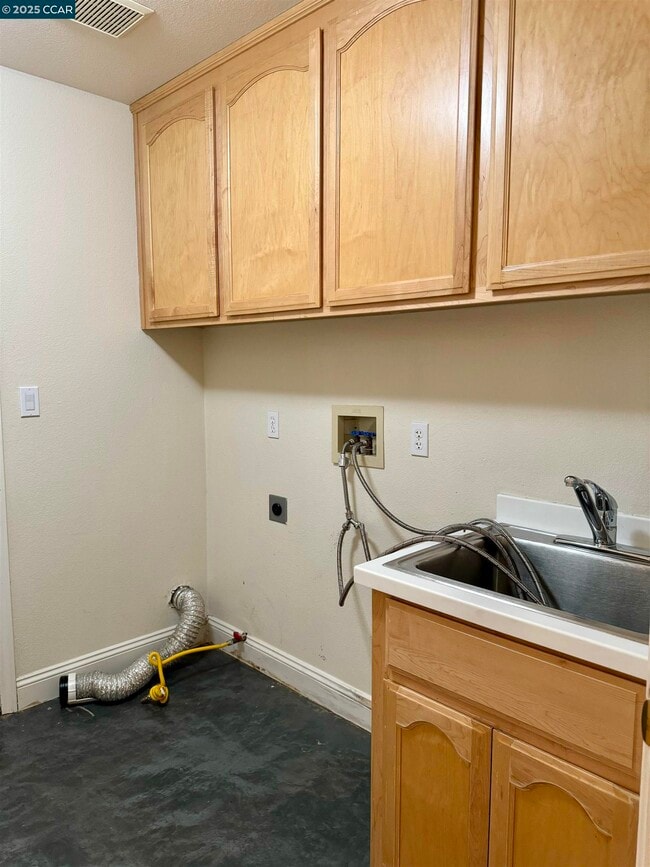 Building Photo - 5179 Keller Ridge Dr
