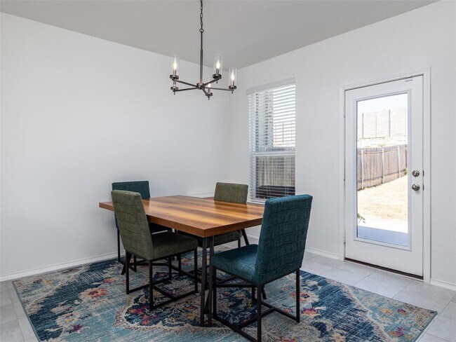 Building Photo - 7106 Summer Tanager Dr