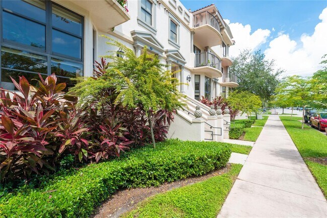 Building Photo - 1650 Galiano St