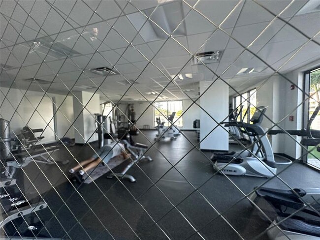 Building Photo - 3015 N Ocean Blvd