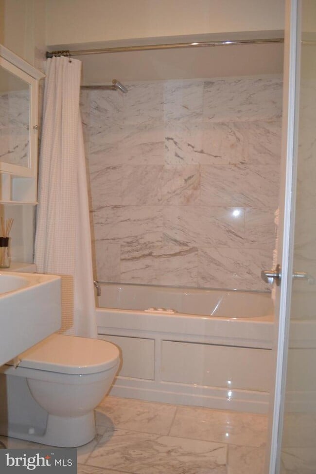 Building Photo - 2211 South St