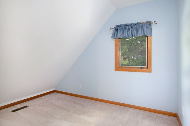 Building Photo - 1802 Shelor Ln