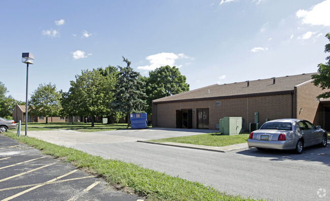 Building Photo - St. George's Manor