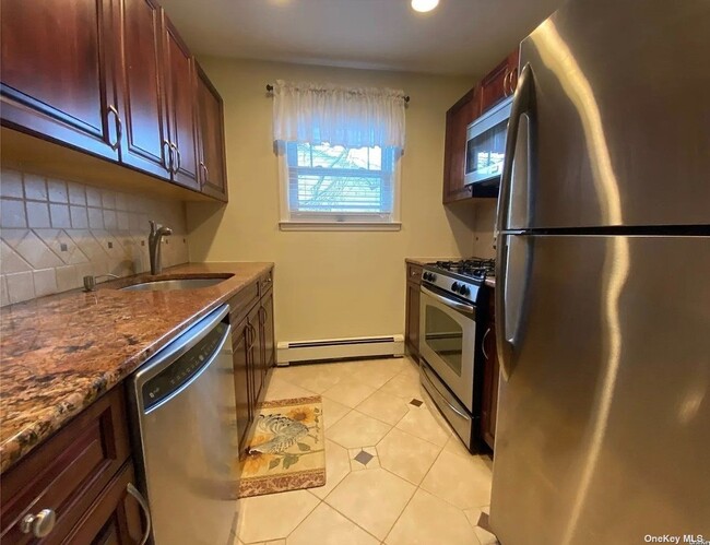 Building Photo - 250 Fair Harbor Dr