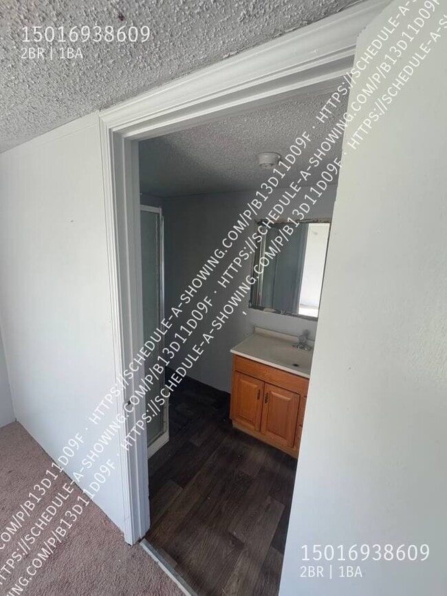 Building Photo - 132 Wyles Ln