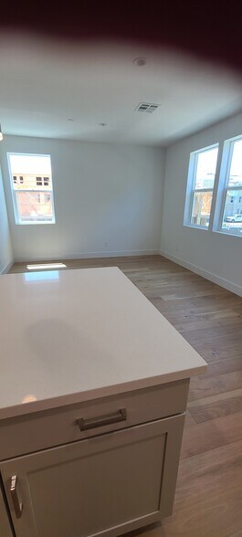Building Photo - 5601 Linen Ct