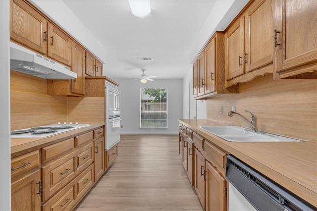 Building Photo - 1205 Fairhaven Dr