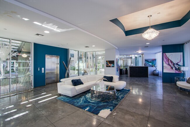 Building Photo - 8925 W Flamingo Rd