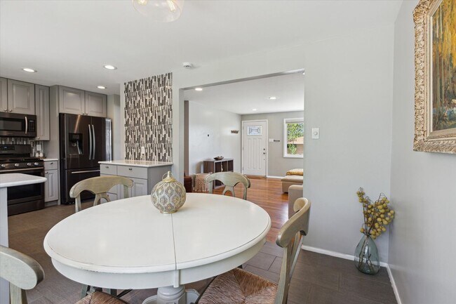Building Photo - Move-In Ready Ranch with Modern Upgrades a...