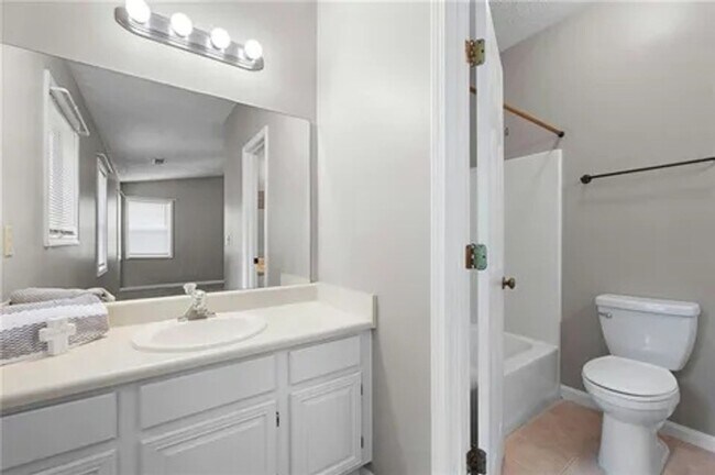 Building Photo - Charming 3BR House in Woodstock