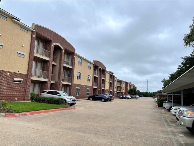 Building Photo - 1915 Dartmouth St