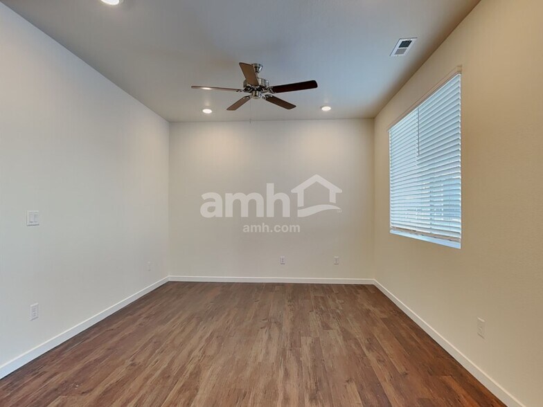 Building Photo - 6054 Walleye Dr