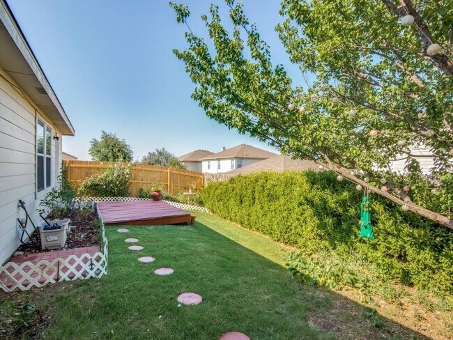 Building Photo - 3820 Bandera Ranch Rd