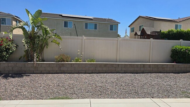 Building Photo - 5013 Clematis Ct