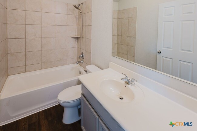 Building Photo - 632 Ridge Meadow Dr