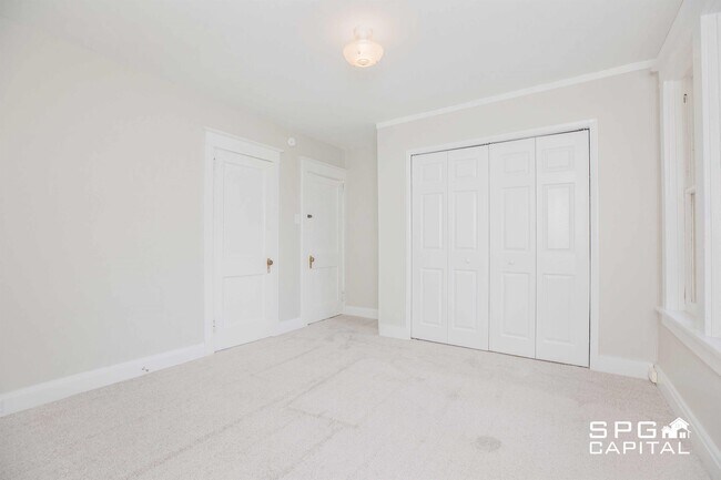 Building Photo - 516 Radnor St