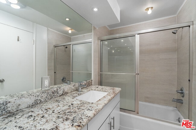 Building Photo - 7712 Pso Del Rey