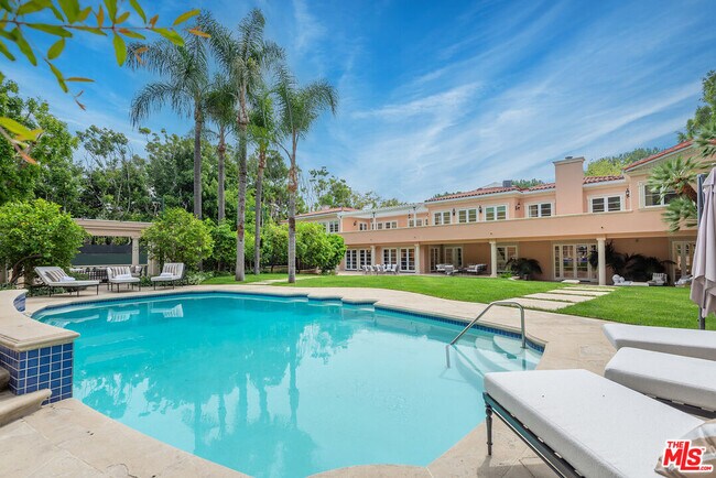 Building Photo - 407 Robert Ln