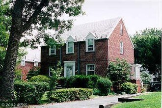Building Photo - VERY NICE HOME IN EDGEMOOR SUBDIVISION