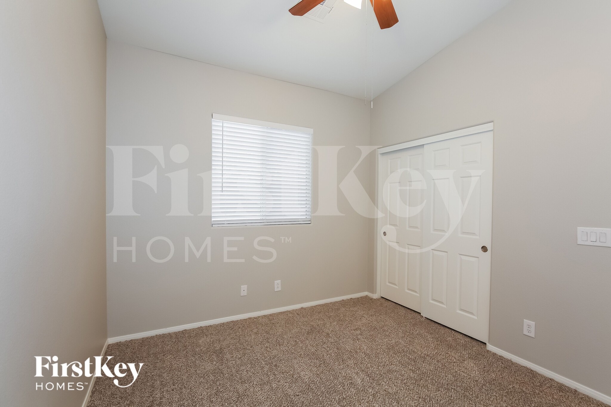 Building Photo - 609 Fiesta Del Rey Ave