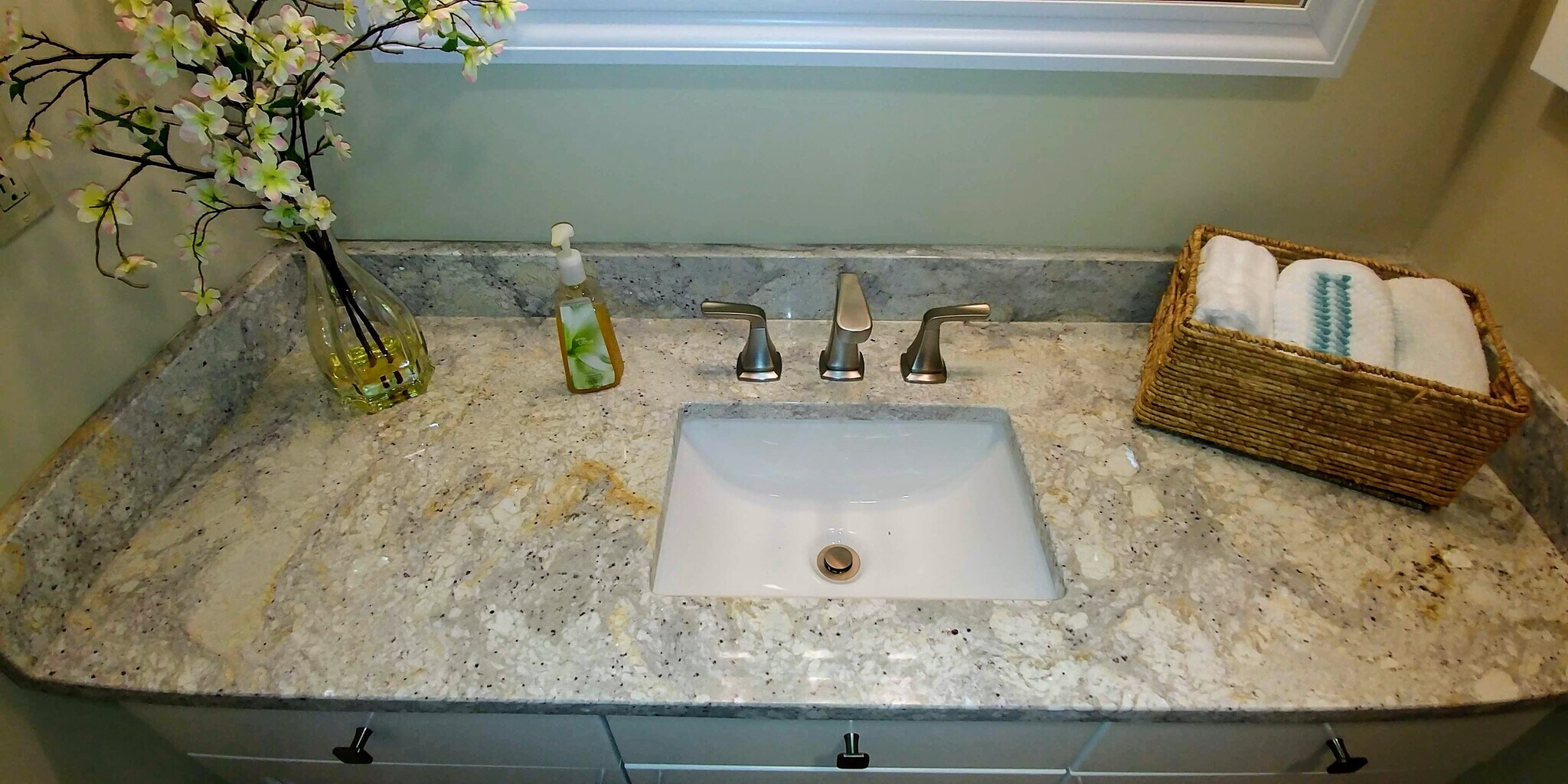 Building Photo - 837 Tollis Pkwy