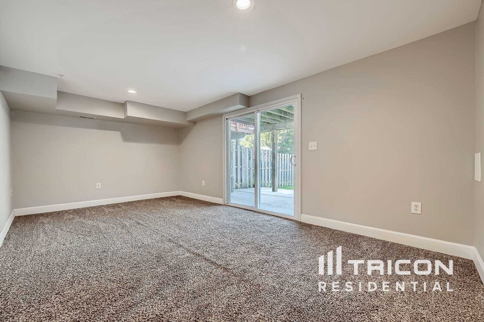 Building Photo - 610 N Branch Ct