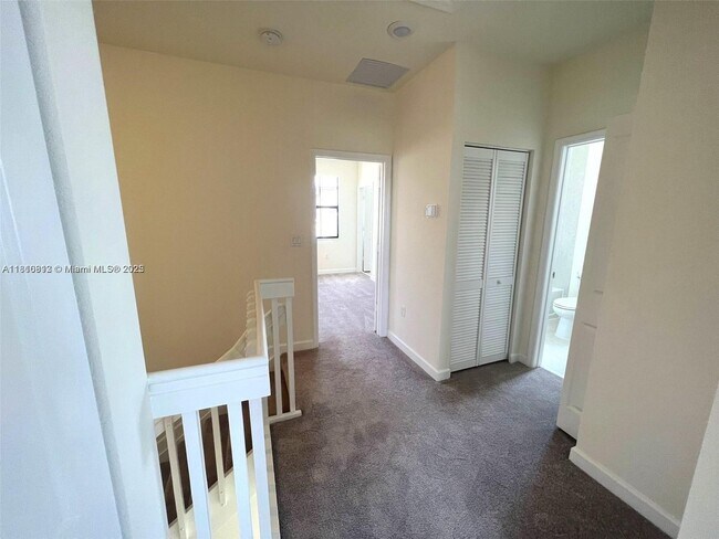 Building Photo - 3309 W 111th Pl