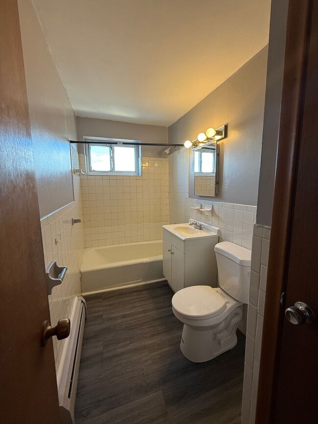 Building Photo - 10-14 Plymouth St.