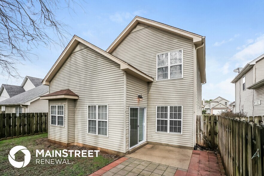 Building Photo - 922 Bexhill Ct S