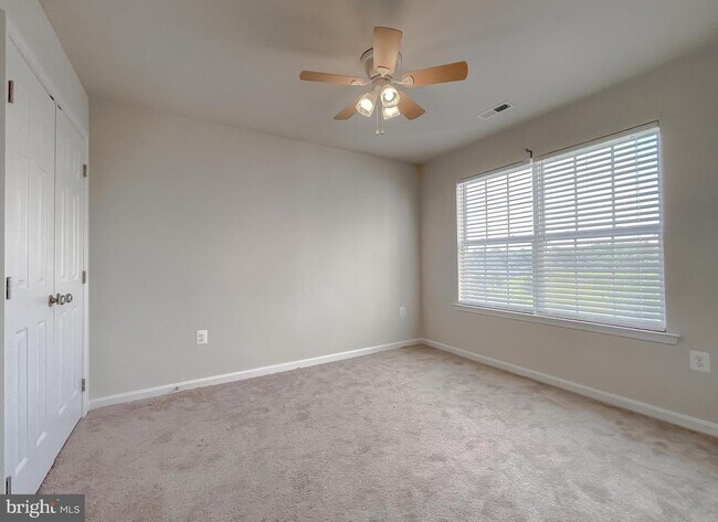 Building Photo - 23246 Lindsay Dr
