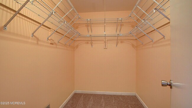 Building Photo - 66 Chestnut Way