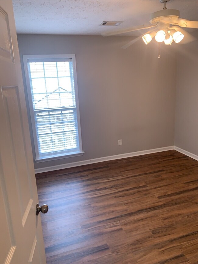 Building Photo - 106 Old Prestwick Ct