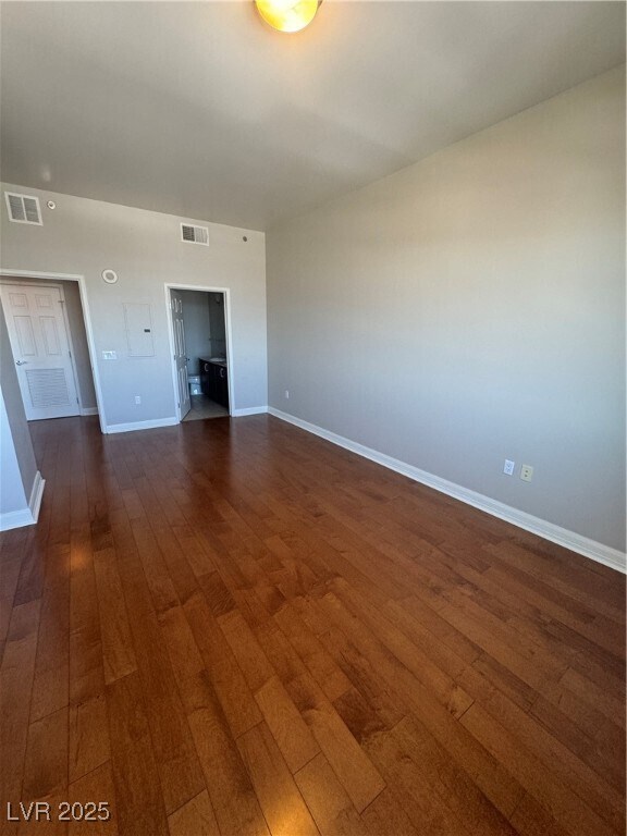 Building Photo - 150 S Las Vegas Blvd