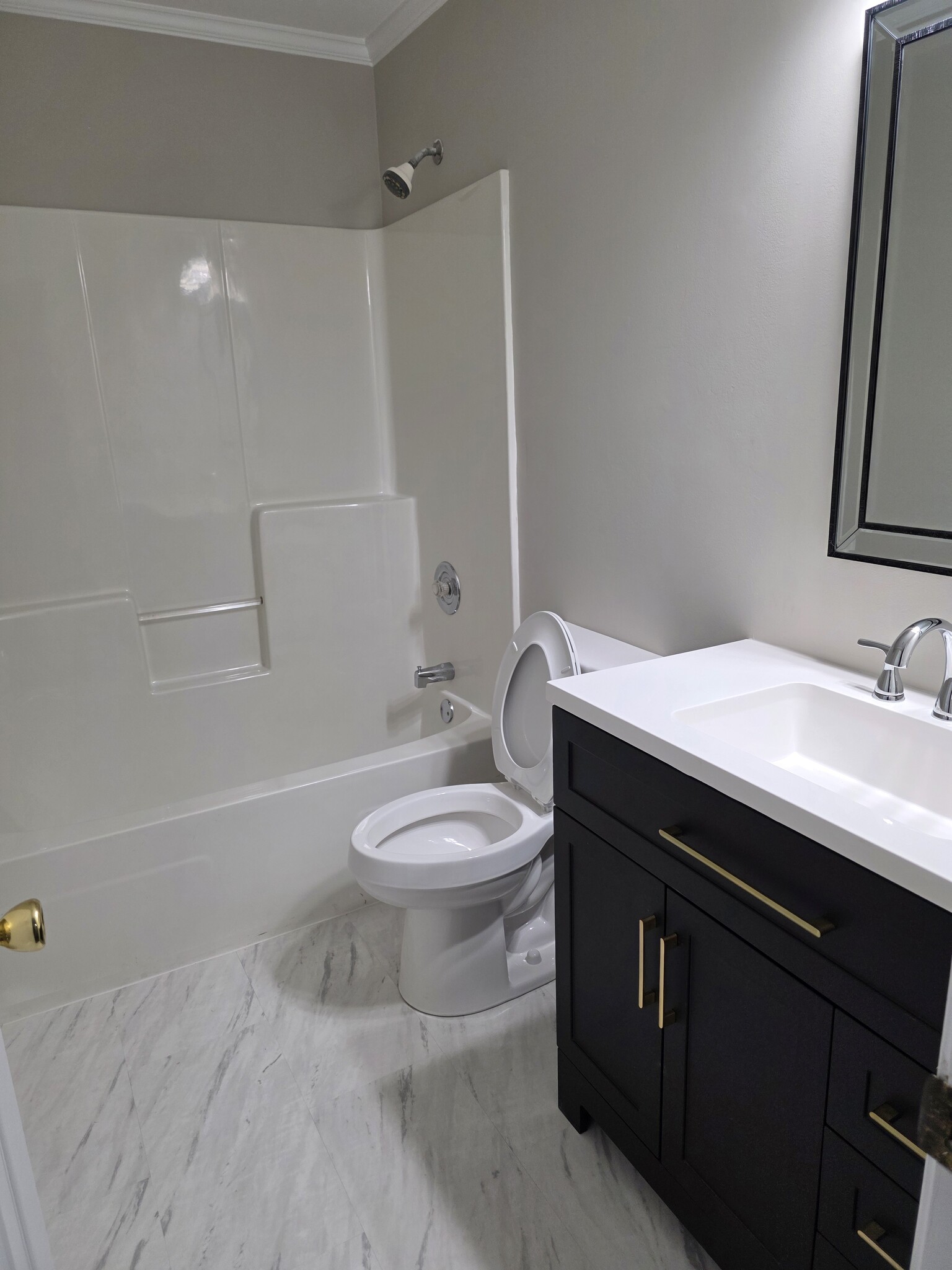 2nd Bathroom - 908 Baywood Rd