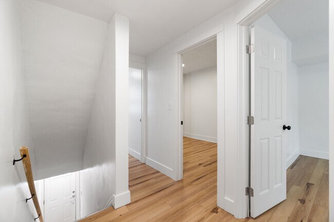 Building Photo - Brand New 3 bed, 2 bath Remodel located in...
