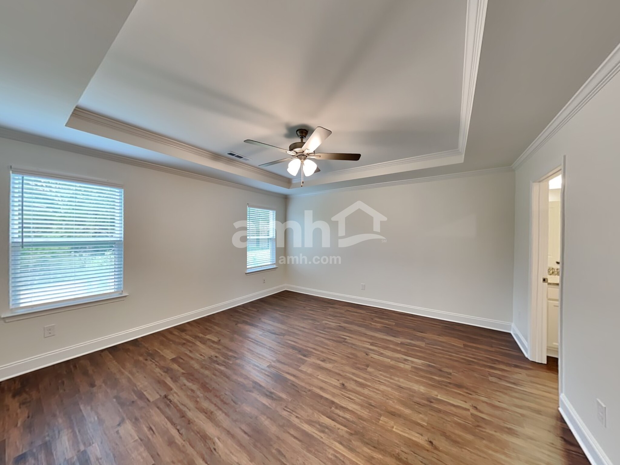 Building Photo - 5949 Hagar Vly Dr