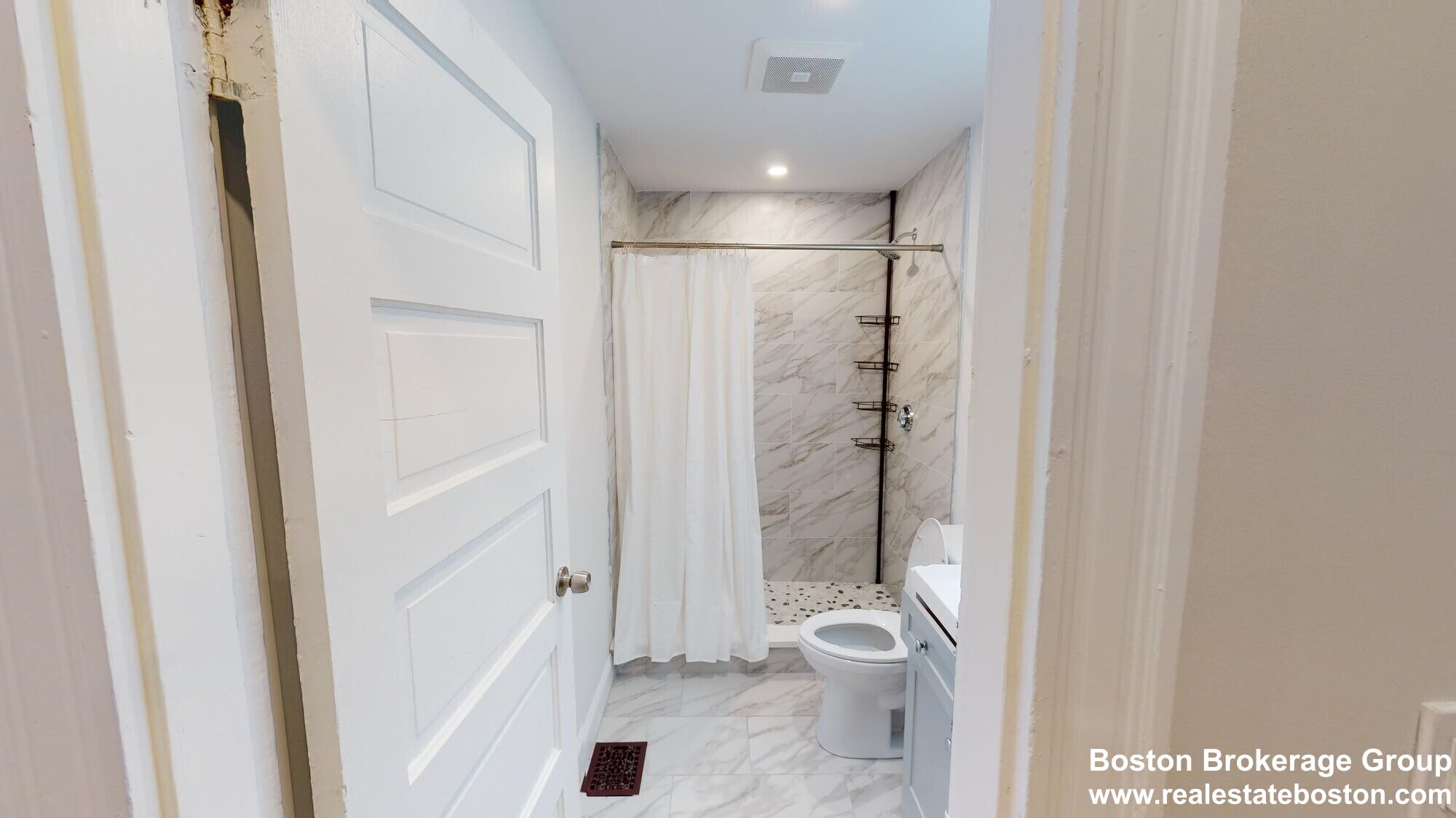 Building Photo - 19 Sudan St