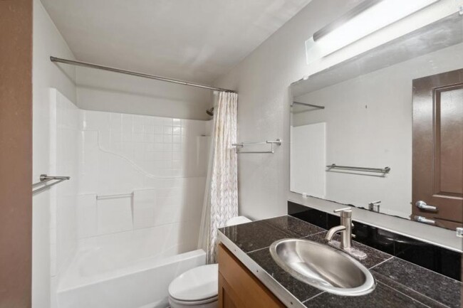 Building Photo - 1 bedroom in Seattle WA 98103