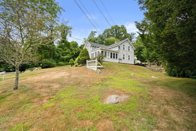 Building Photo - 274 Bloomingdale Rd