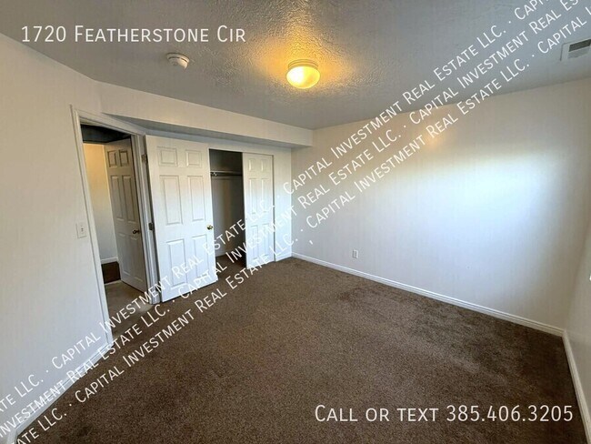 Building Photo - 1720 Featherstone Cir