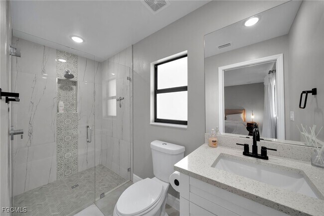 Building Photo - 1006 Albert Ave