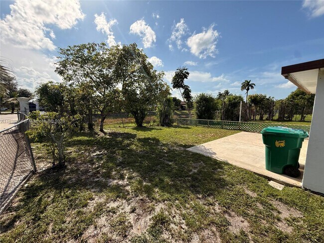 Building Photo - 1101 NW 55th Ave