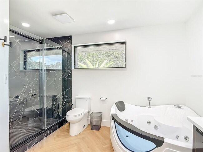 Building Photo - 13211 Pleasant Hill Farm Rd