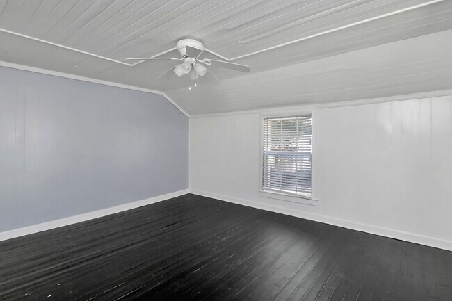 Building Photo - 203 Oliver St