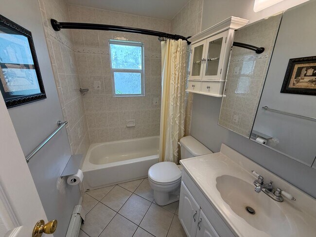Building Photo - 109 Adirondack Dr