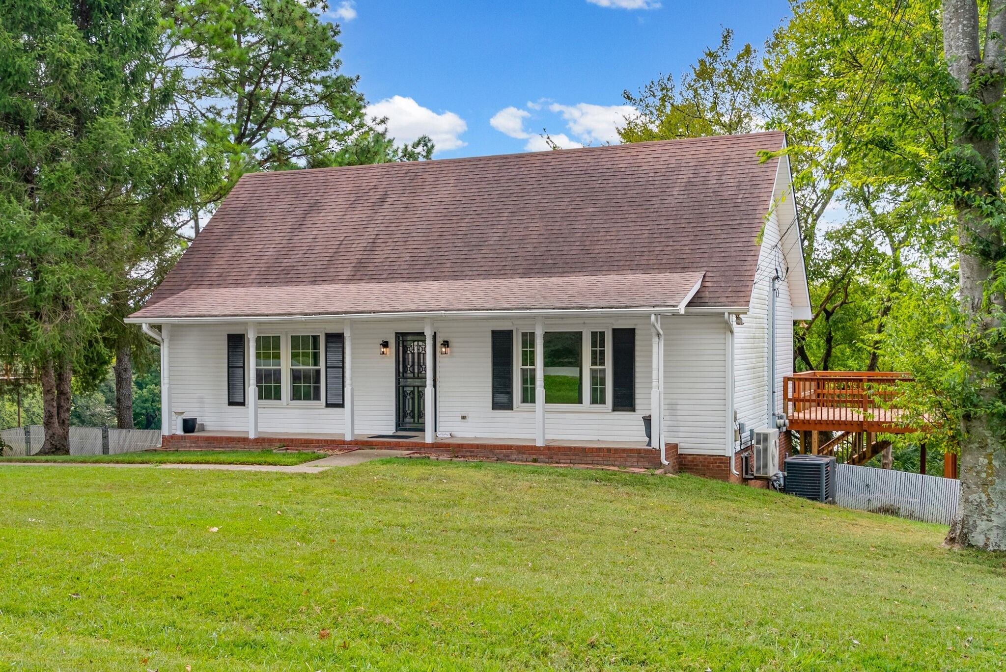 Building Photo - 718 Jace Dr